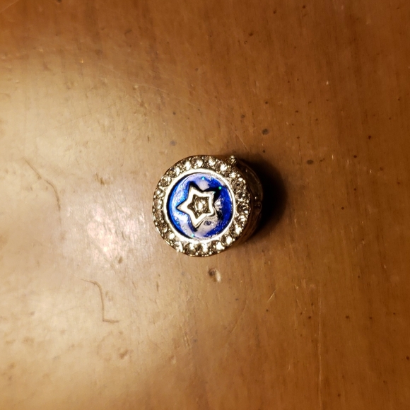 SILVER charm with star on blue background - Picture 7 of 8